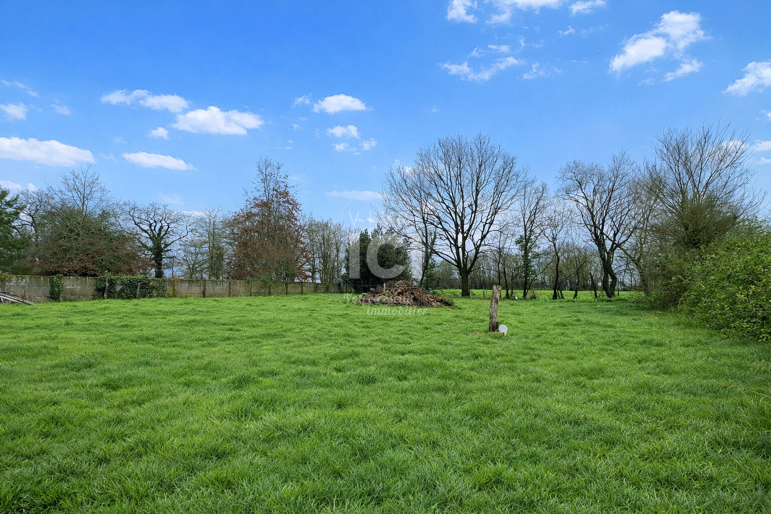 Terrain 663 m² · à Rouans · 663 m² · 82 500 €