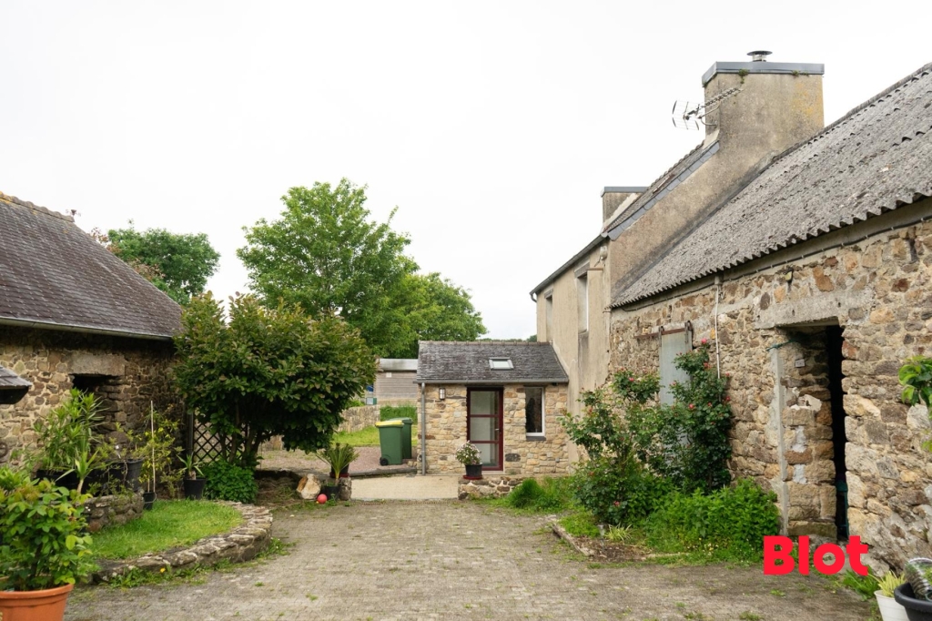 Maison 3 pièces 88 m² · à Lanneuffret · 88 m² · 220 500 €