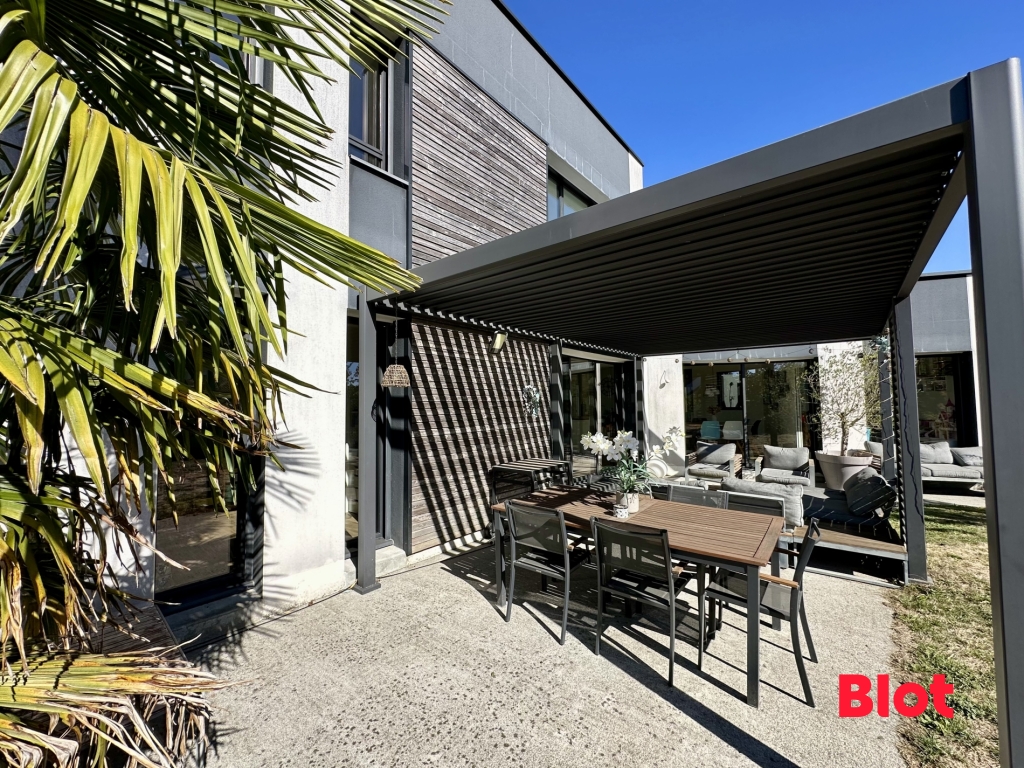 Maison 6 pièces 170 m² · à Breteil · 170 m² · 446 250 €
