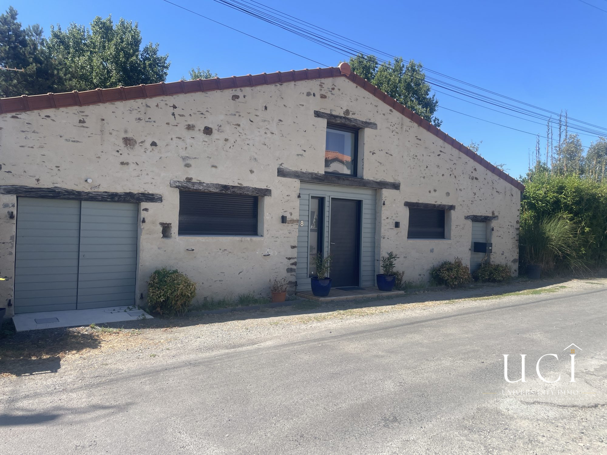 Maison 6 pièces 169 m² · à Saint-Philbert-de-Grand-Lieu · 169 m² · 449 500 €