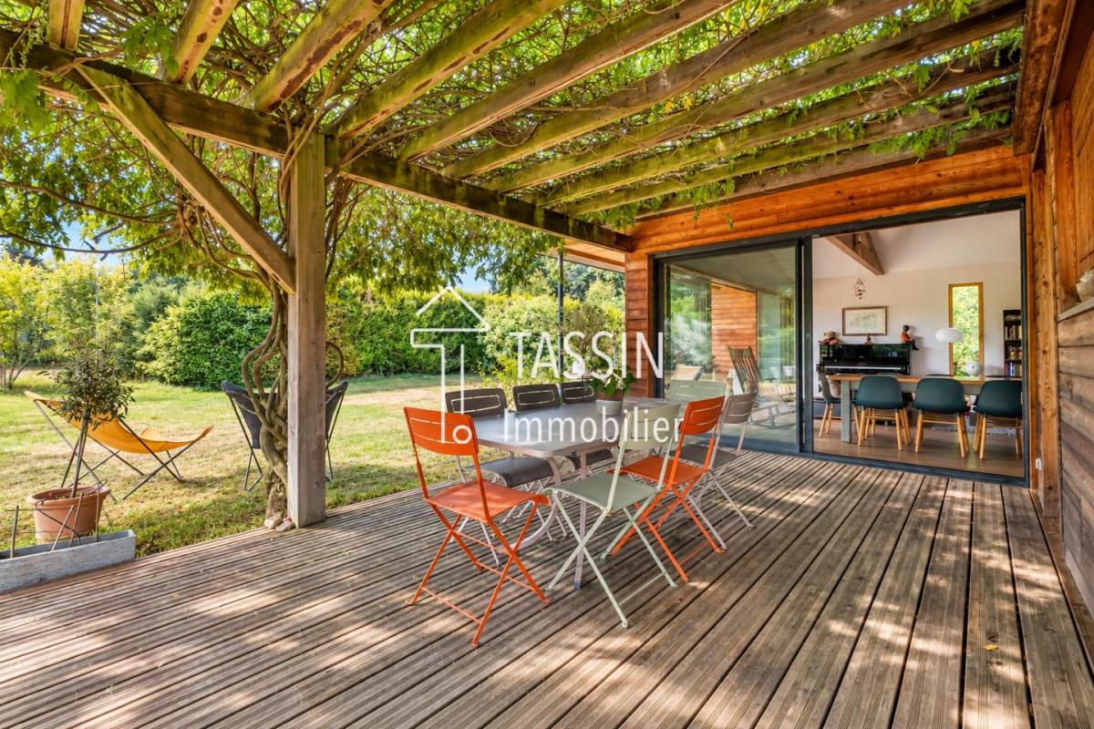 Maison 7 pièces 175 m² · à Tassin-la-Demi-Lune · 175 m² · 1 090 000 €