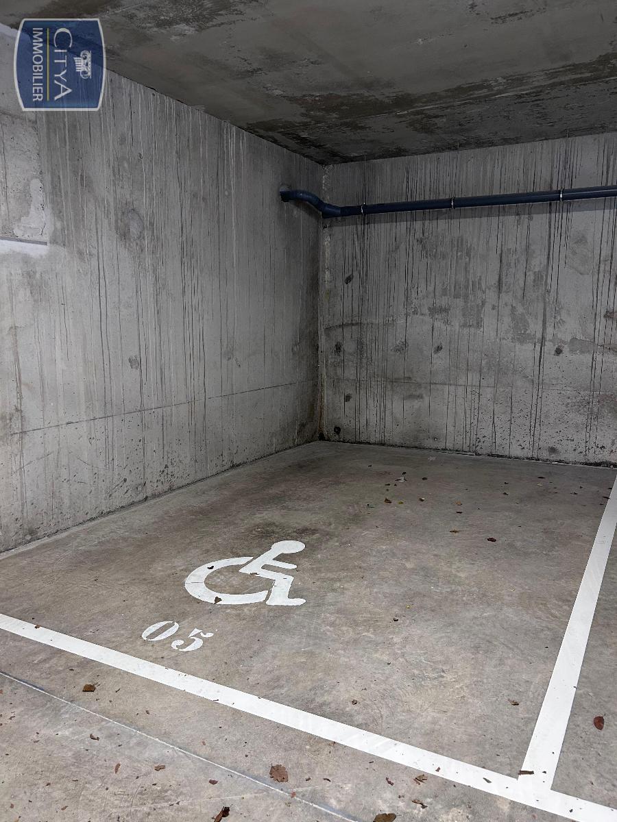 Parking TOURS 37100 · 50 €/mois