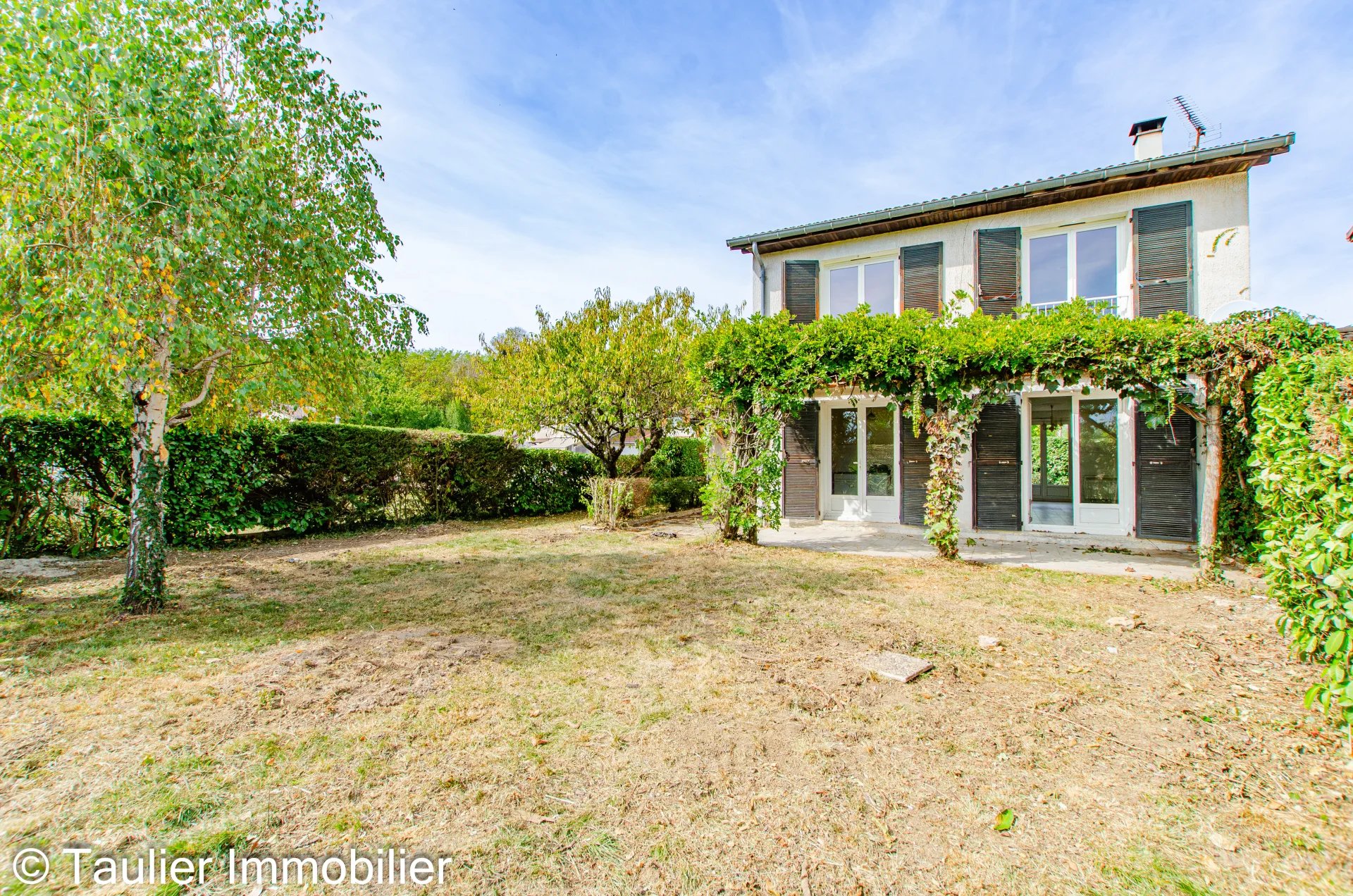 Maison 4 pièces 98 m² · à Chatte · 98 m² · 210 000 €
