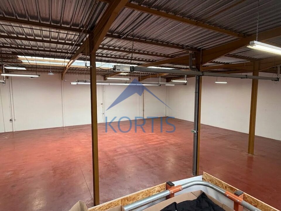 Local commercial 975 m² · à Lyon 07 · 975 m² · 11 239 €/mois