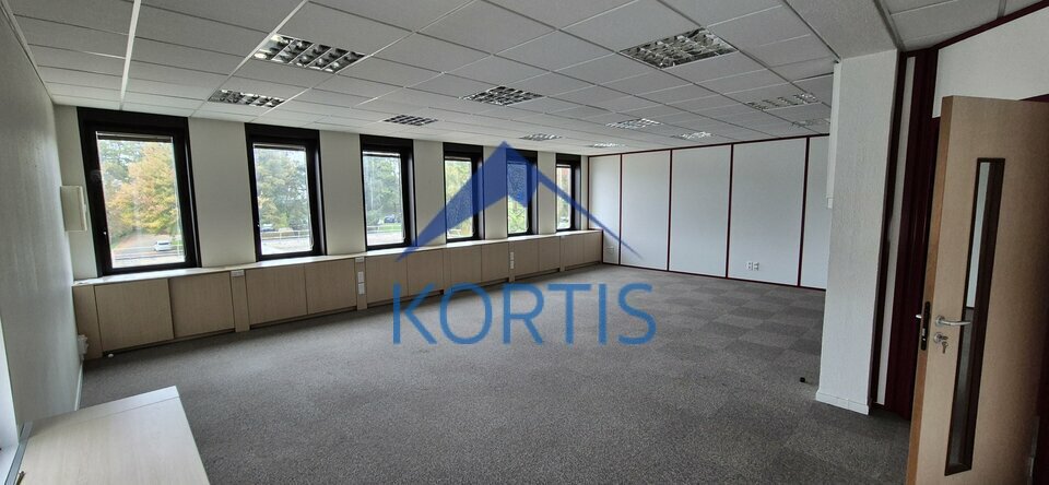 Local commercial 225 m² · à Dardilly · 225 m² · 3 413 €/mois