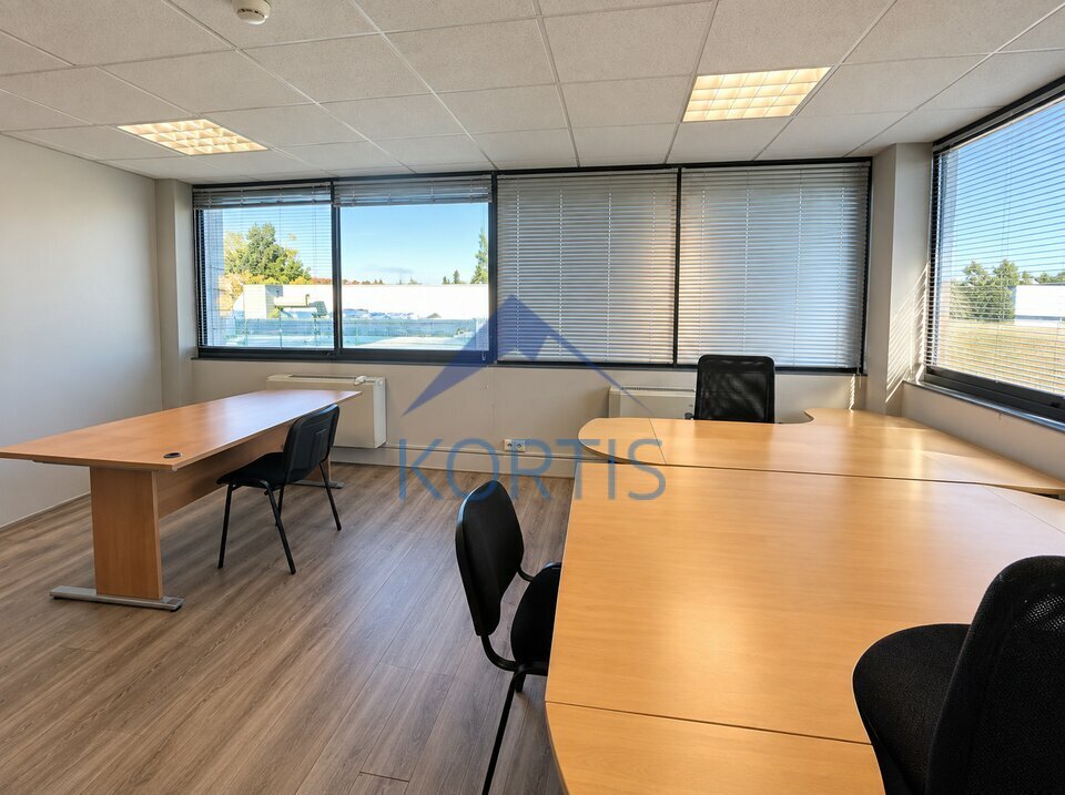 Local commercial 168 m² · à Saint-Fons · 168 m² · 2 066 €/mois