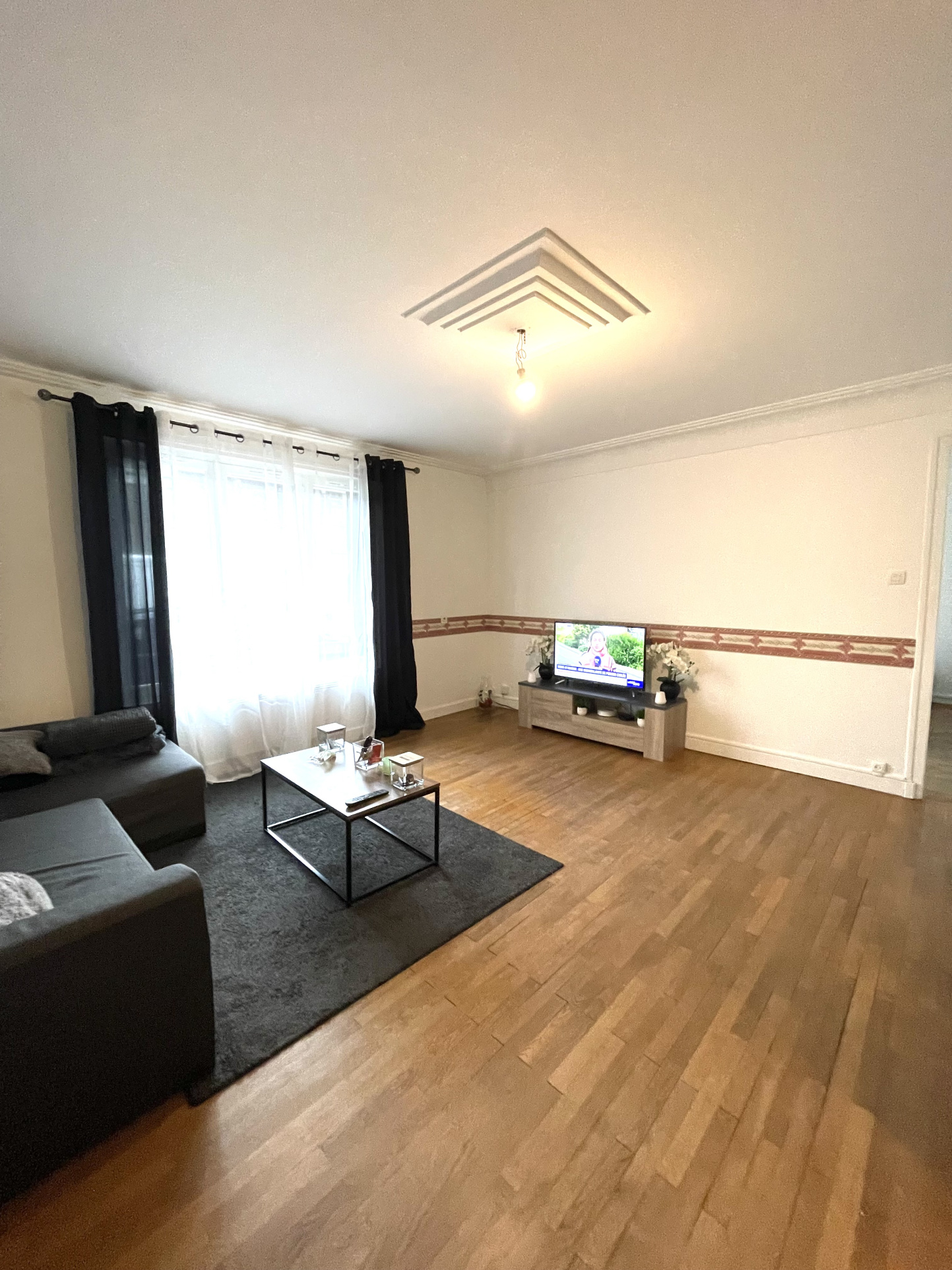 Appartement 3 pièces 77 m² · à Échirolles · 77 m² · 95 000 €