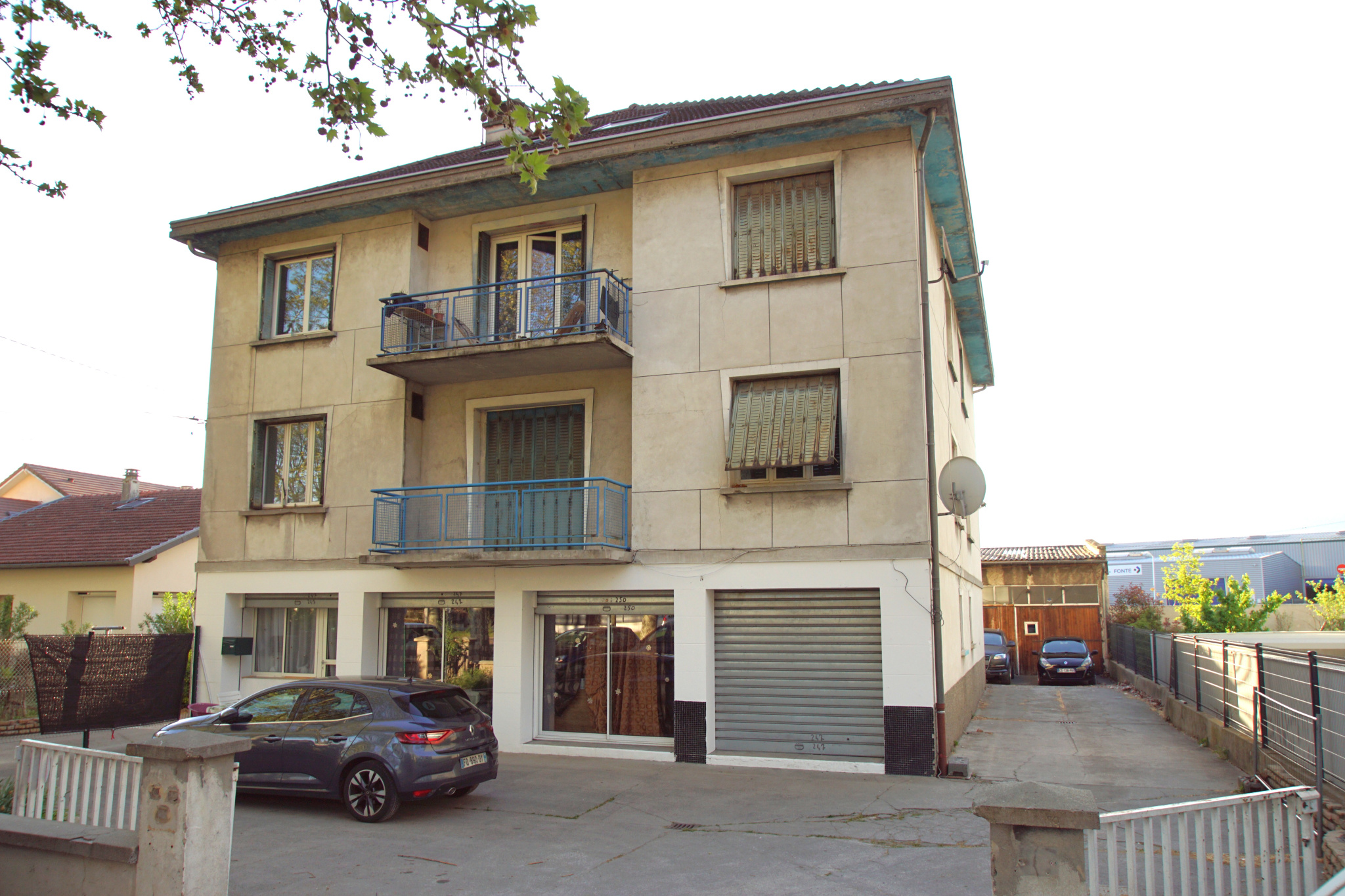 Appartement 3 pièces 82 m² · à Échirolles · 82 m² · 93 000 €