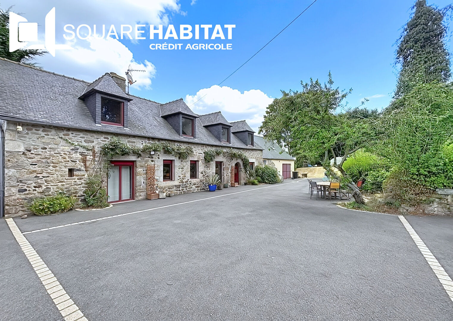 Maison 5 pièces 141 m² · à Bréhand · 141 m² · 283 500 €