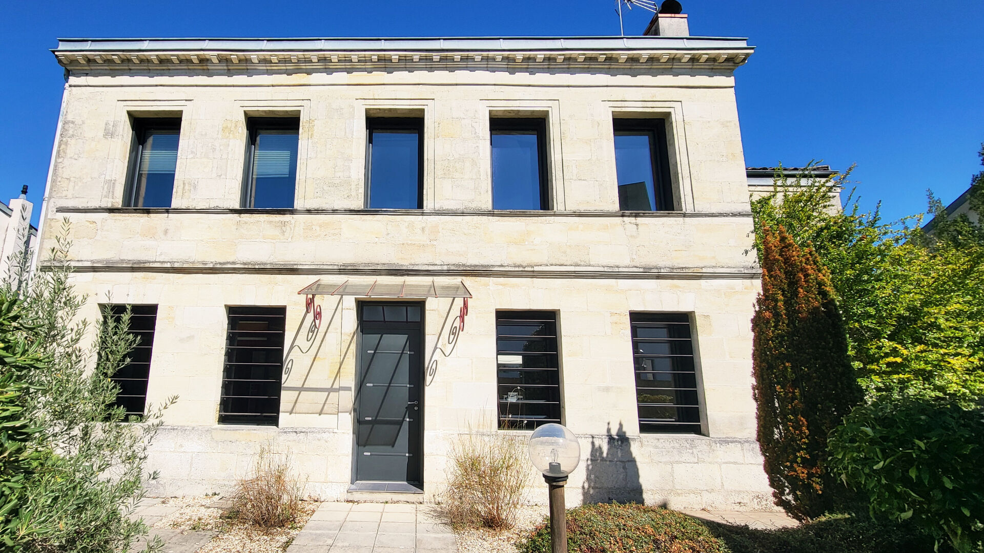 Maison 7 pièces 230 m² · à Bordeaux · 230 m² · 945 000 €