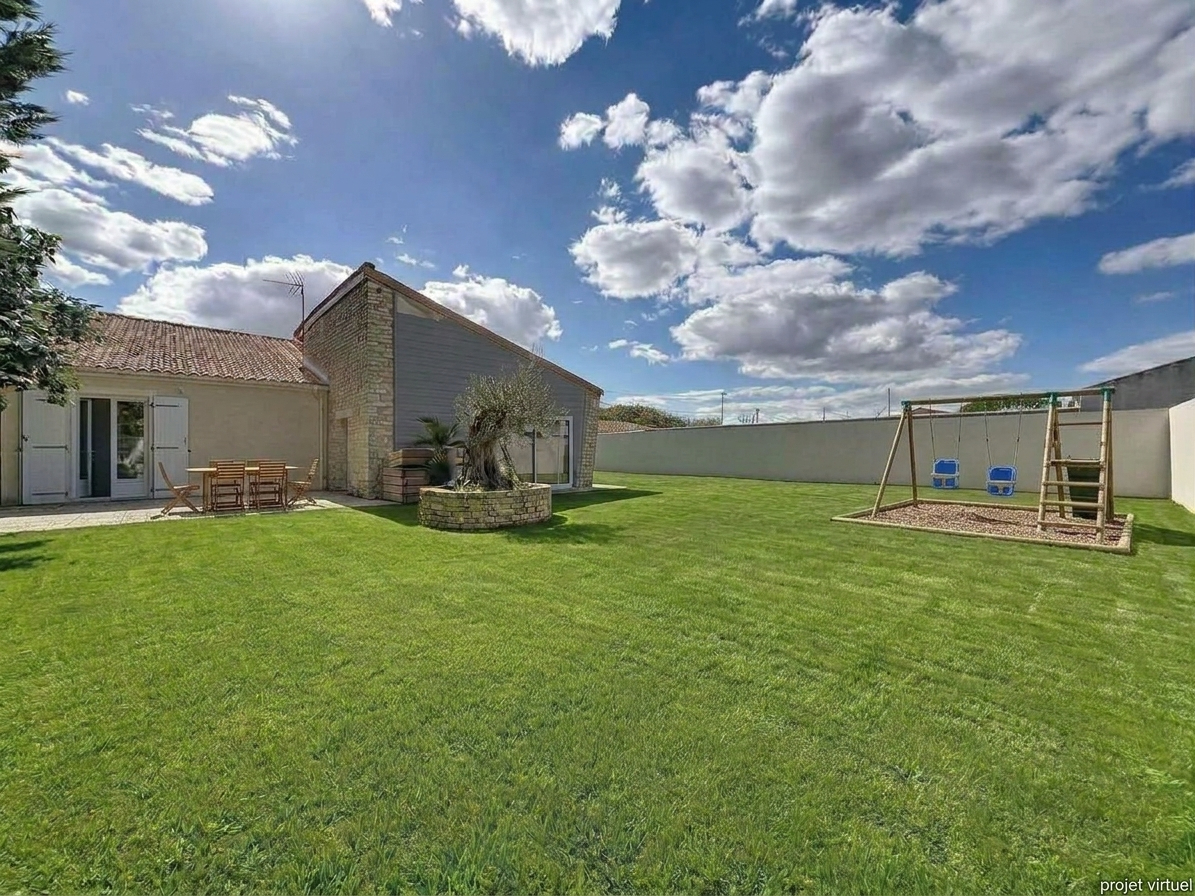 Maison 5 pièces 111 m² · à Saint-Jean-de-Liversay · 111 m² · 245 000 €