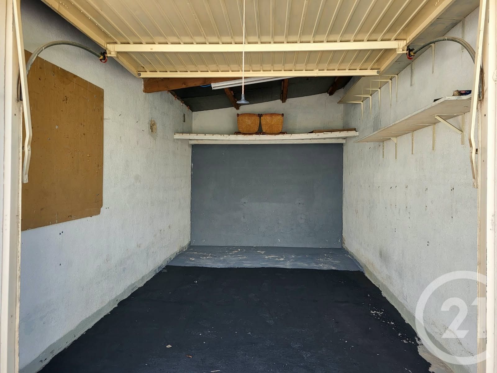 Parking 18 m² · à Marignane · 18 m² · 150 €/mois