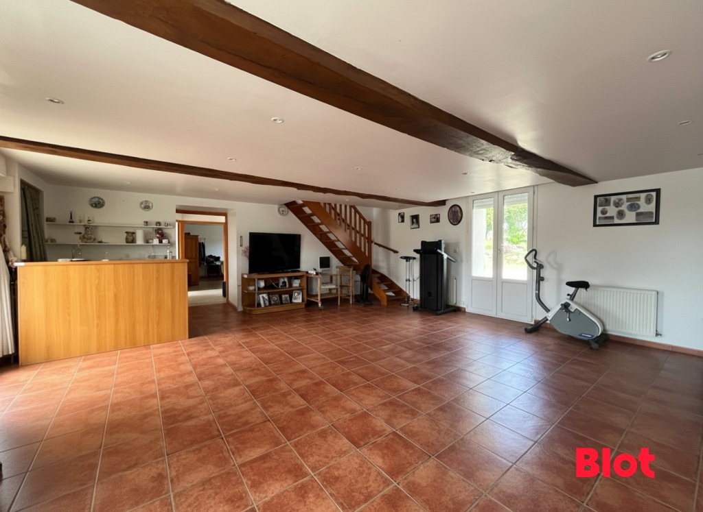 Maison 6 pièces 290 m² · à Lalleu · 290 m² · 249 900 €