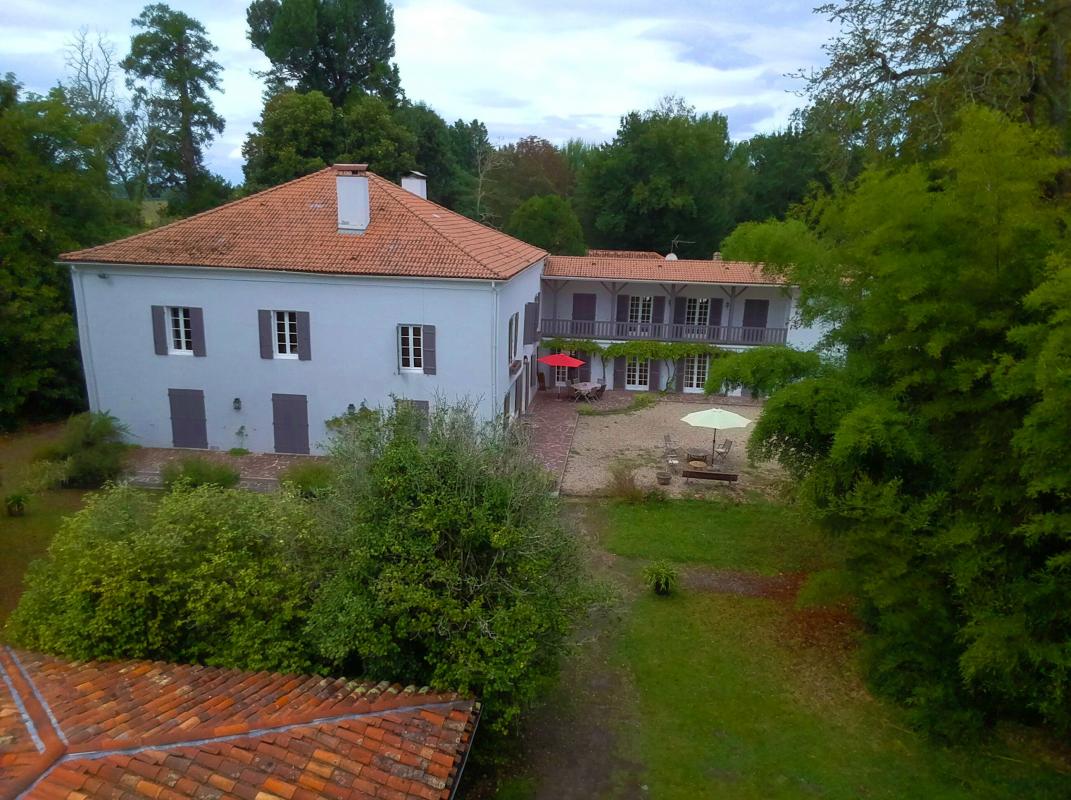 Maison 14 pièces 600 m² · à Saint-Martin-d'Oney · 600 m² · 545 000 €