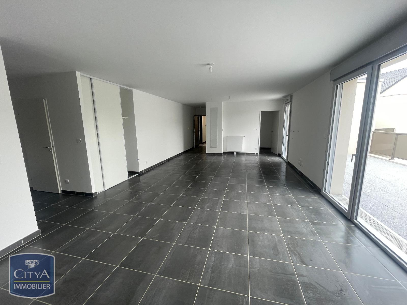 Appartement 3 pièces 106 m² · à Joué-lès-Tours · 106 m² · 1 300 €/mois