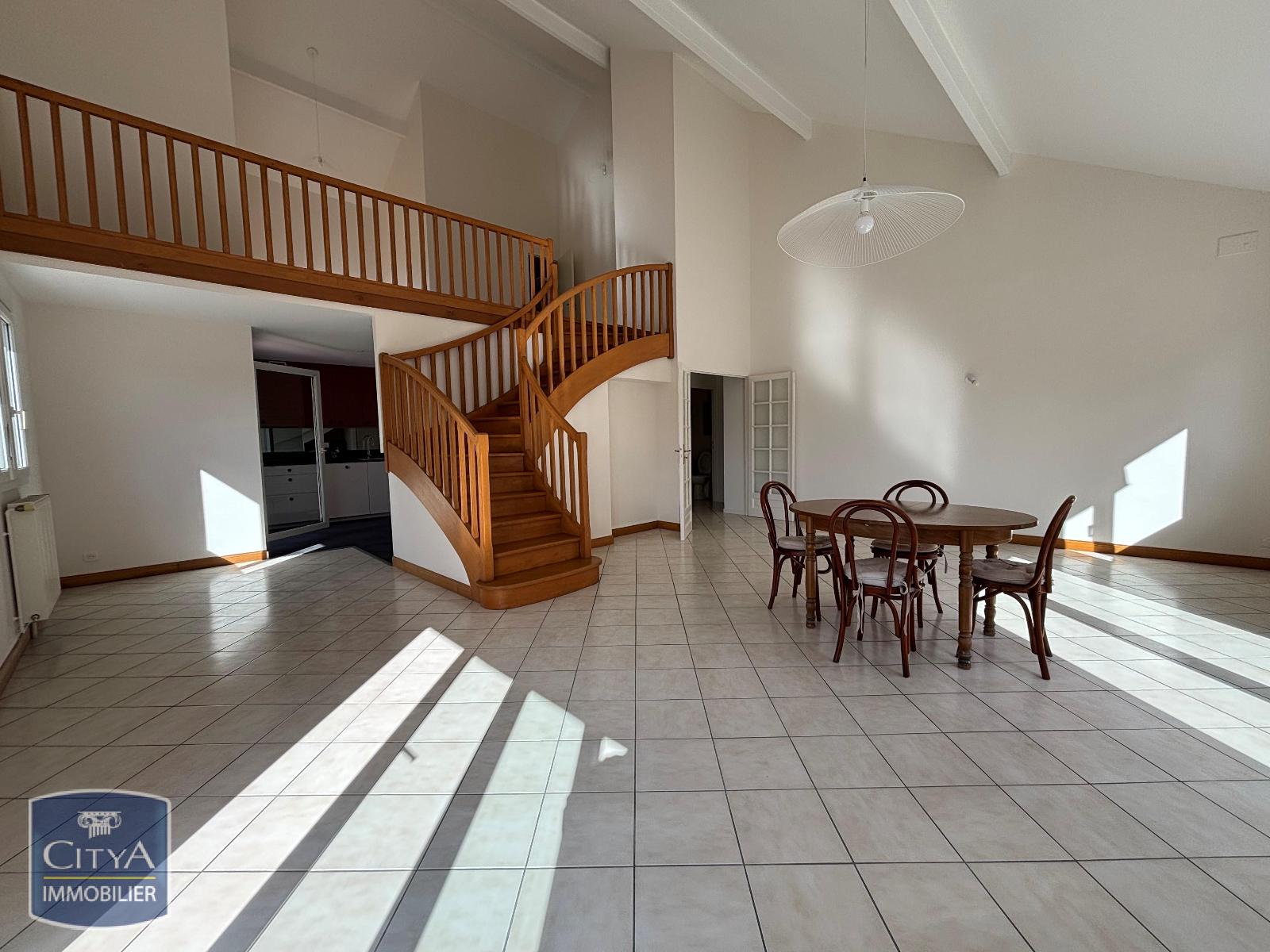 Appartement 5 pièces 157 m² · à Périgueux · 157 m² · 1 650 €/mois