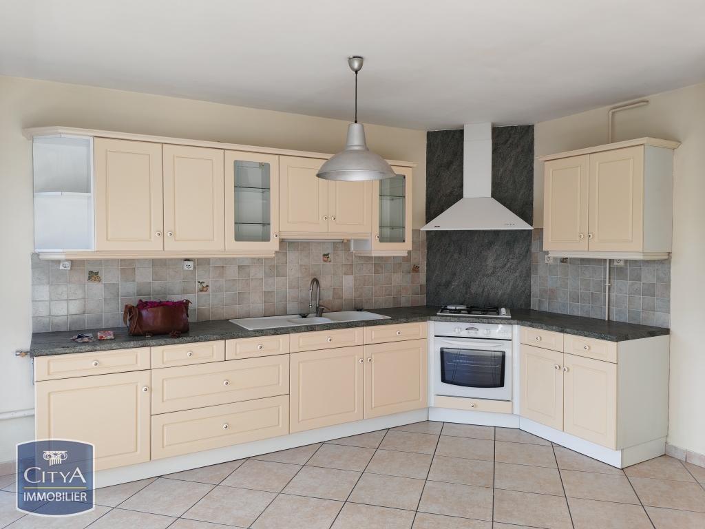 Appartement 3 pièces 67 m² · à Fontaine · 67 m² · 927 €/mois