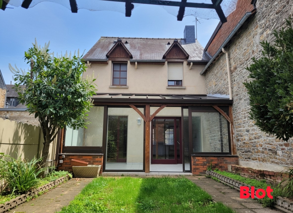 Maison 4 pièces 76 m² · à Saint-Aubin-du-Cormier · 76 m² · 210 000 €