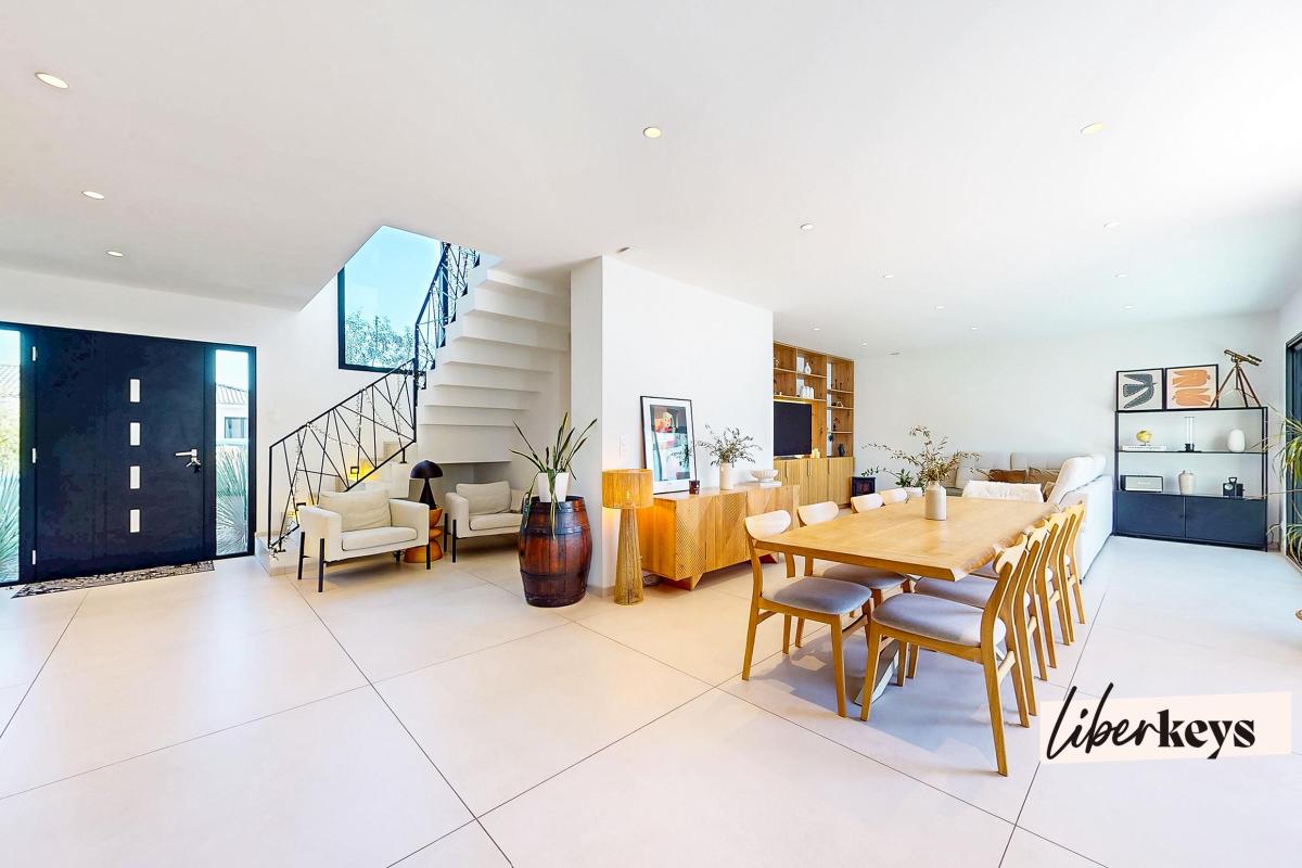 Maison 7 pièces 229 m² · à Champfleury · 229 m² · 670 000 €