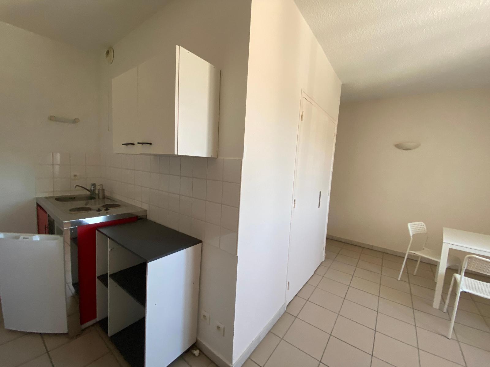 Appartement – PRIVAS ARDECHE AUVERGNE-RHÔNE-ALPES - Vue 2