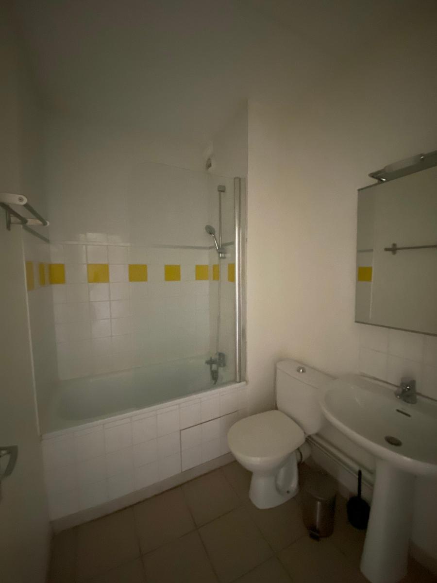 Appartement – PRIVAS ARDECHE AUVERGNE-RHÔNE-ALPES - Plus