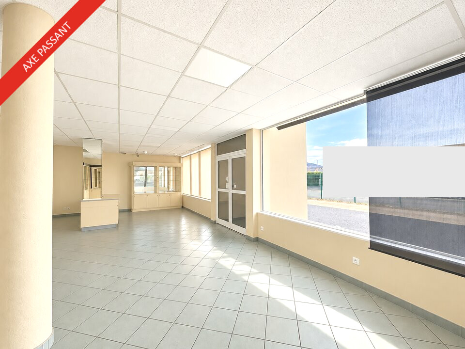 Local commercial 635 m² · à Aubière · 635 m² · 4 875 €/mois