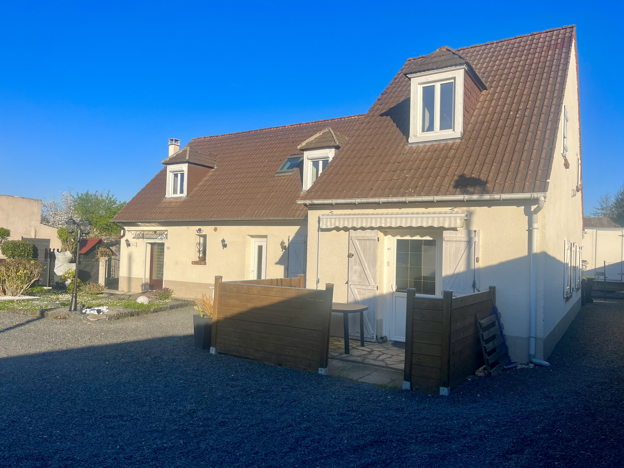 Immeuble 215 m² · à Agnetz · 215 m² · 399 000 €