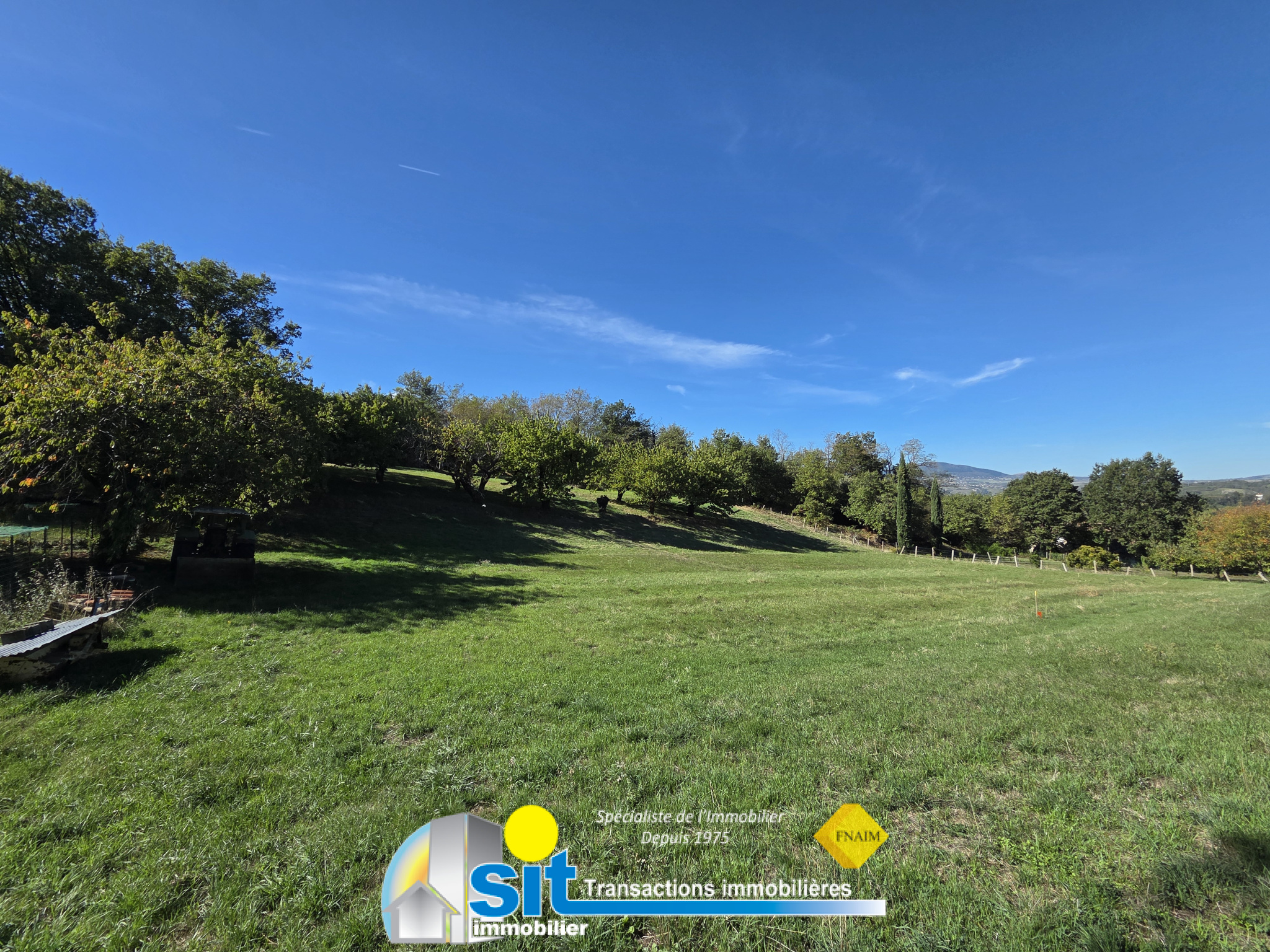 Terrain 1924 m² · à Clonas-sur-Varèze · 1 924 m² · 139 000 €