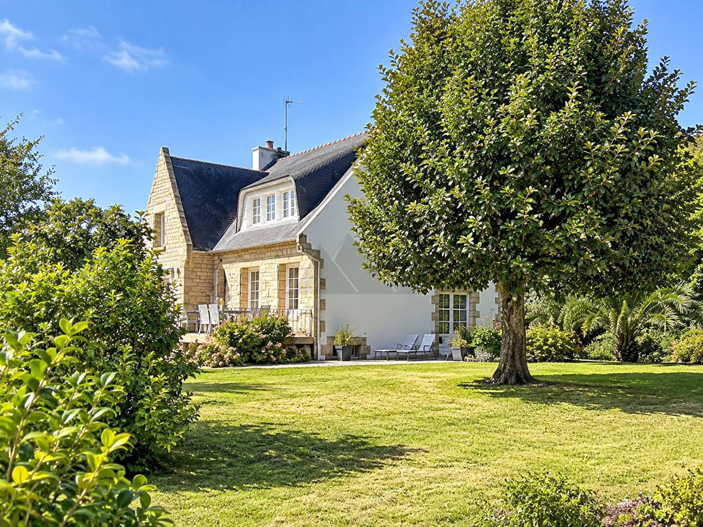 Maison 7 pièces 165 m² · à Plougonvelin · 165 m² · 647 000 €