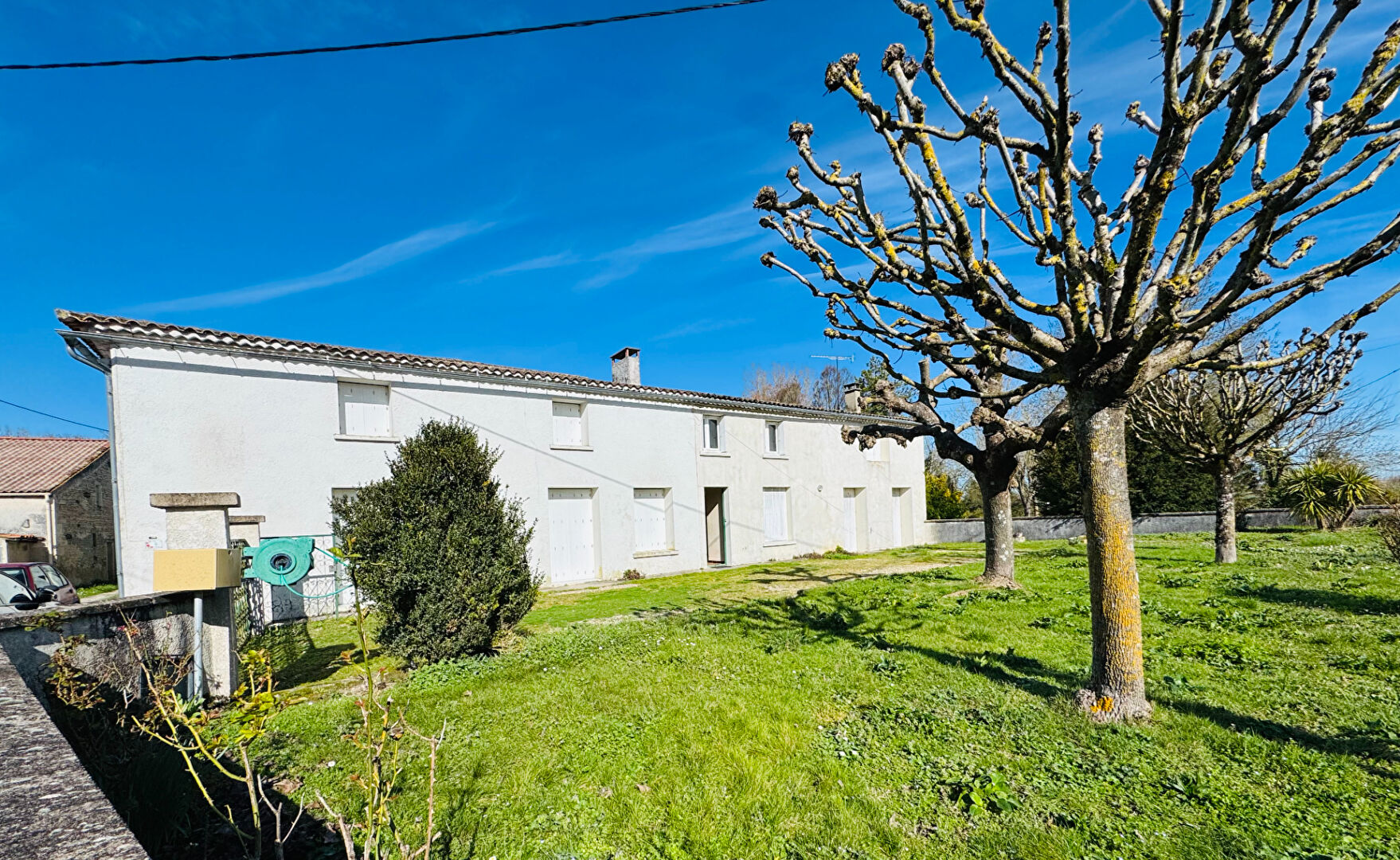 Maison 13 pièces 329 m² · à Semussac · 329 m² · 327 050 €