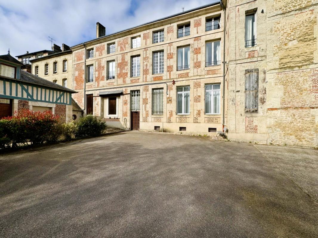 Appartement 132 m² · à Lisieux · 132 m² · 1 005 €/mois
