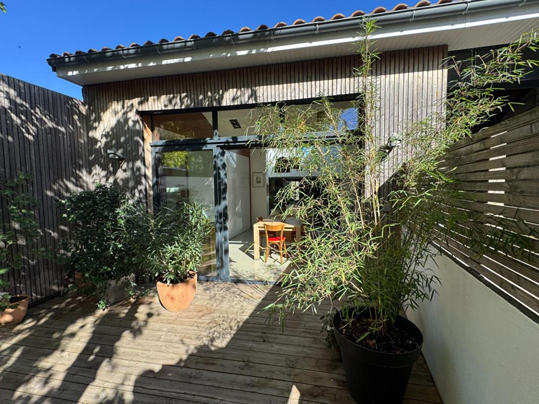 Maison 6 pièces 121 m² · à Bègles · 121 m² · 575 000 €