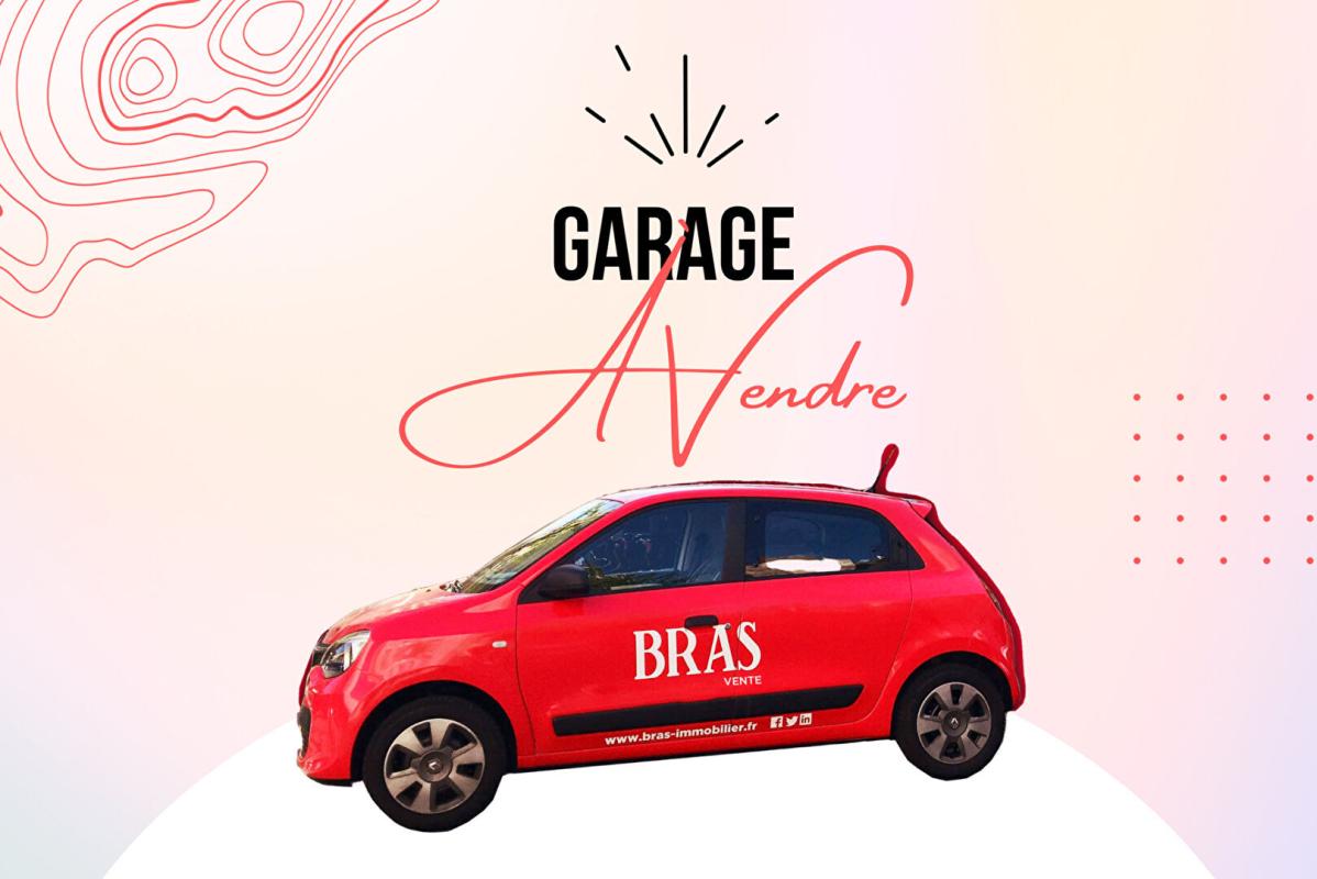 Parking NANTES 44000 · 24 800 €