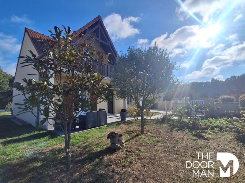 Maison 8 pièces 135 m² · à Chartres · 135 m² · 359 000 €
