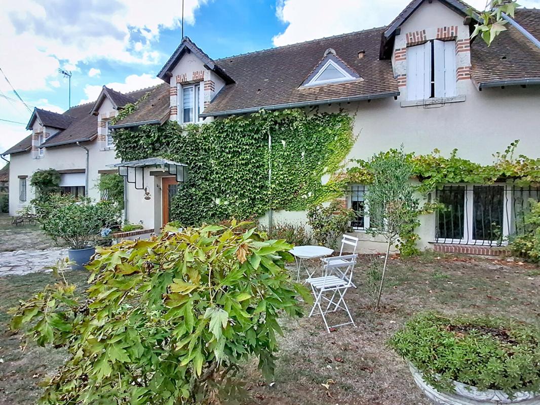Maison 7 pièces 221 m² · à Thoury · 221 m² · 367 000 €