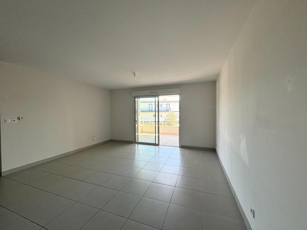 Appartement 3 pièces 64 m² · à Villeneuve-lès-Avignon · 64 m² · 1 084 €/mois