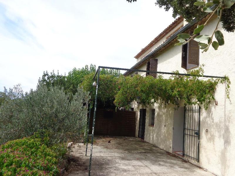 Maison à Villecroze