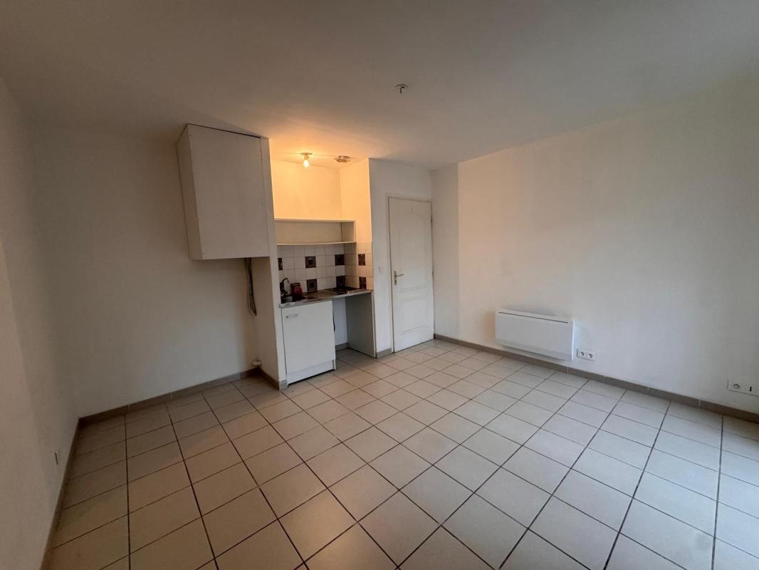 Appartement 1 pièce 19 m² · à Molières-sur-Cèze · 19 m² · 255 €/mois