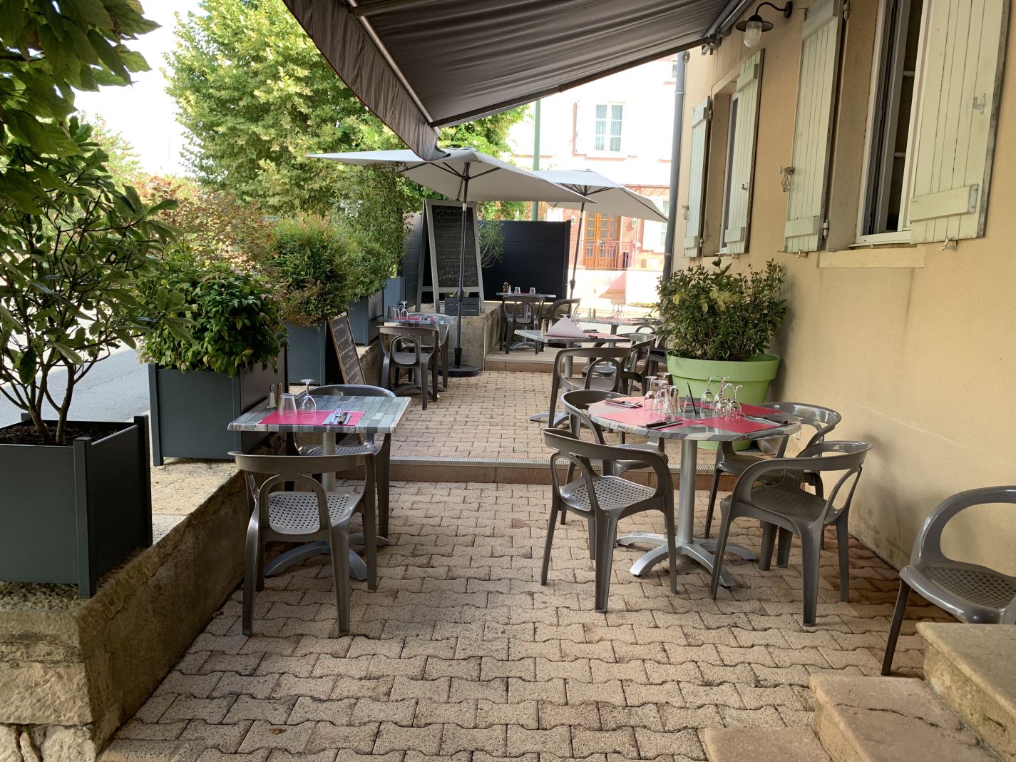 Fonds de commerce FLEURVILLE 71260 · 265 000 €