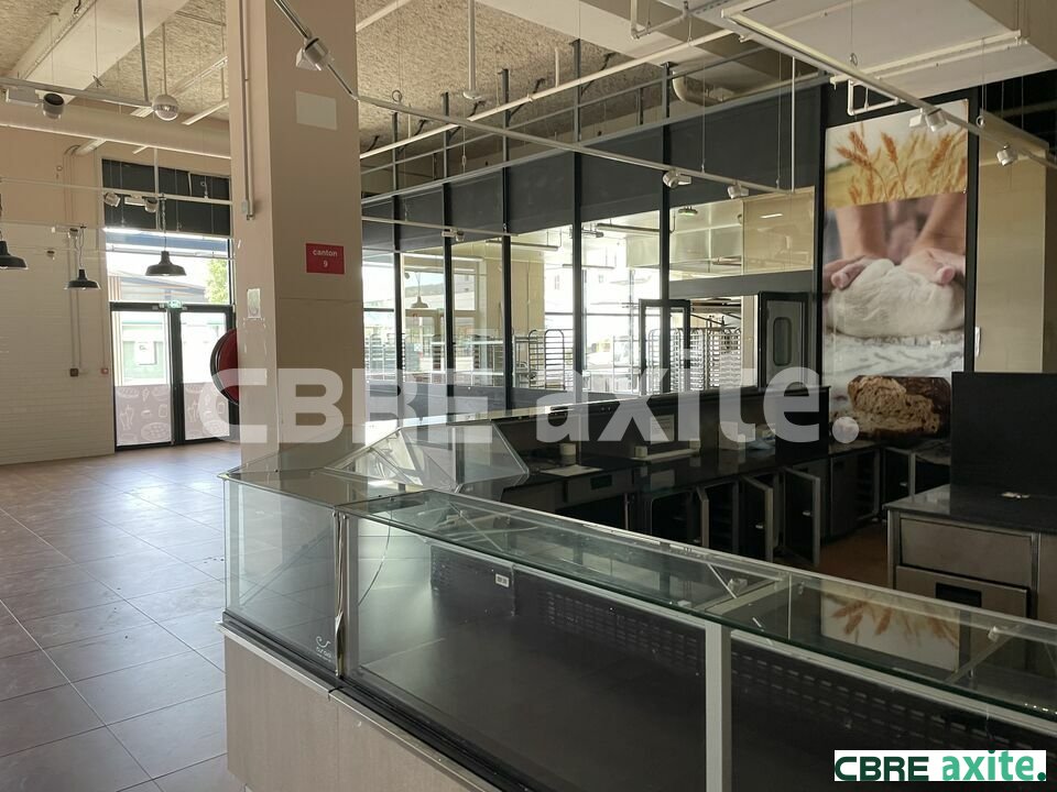 Local commercial 492 m² · à Bourgoin-Jallieu · 492 m² · 6 027 €/mois