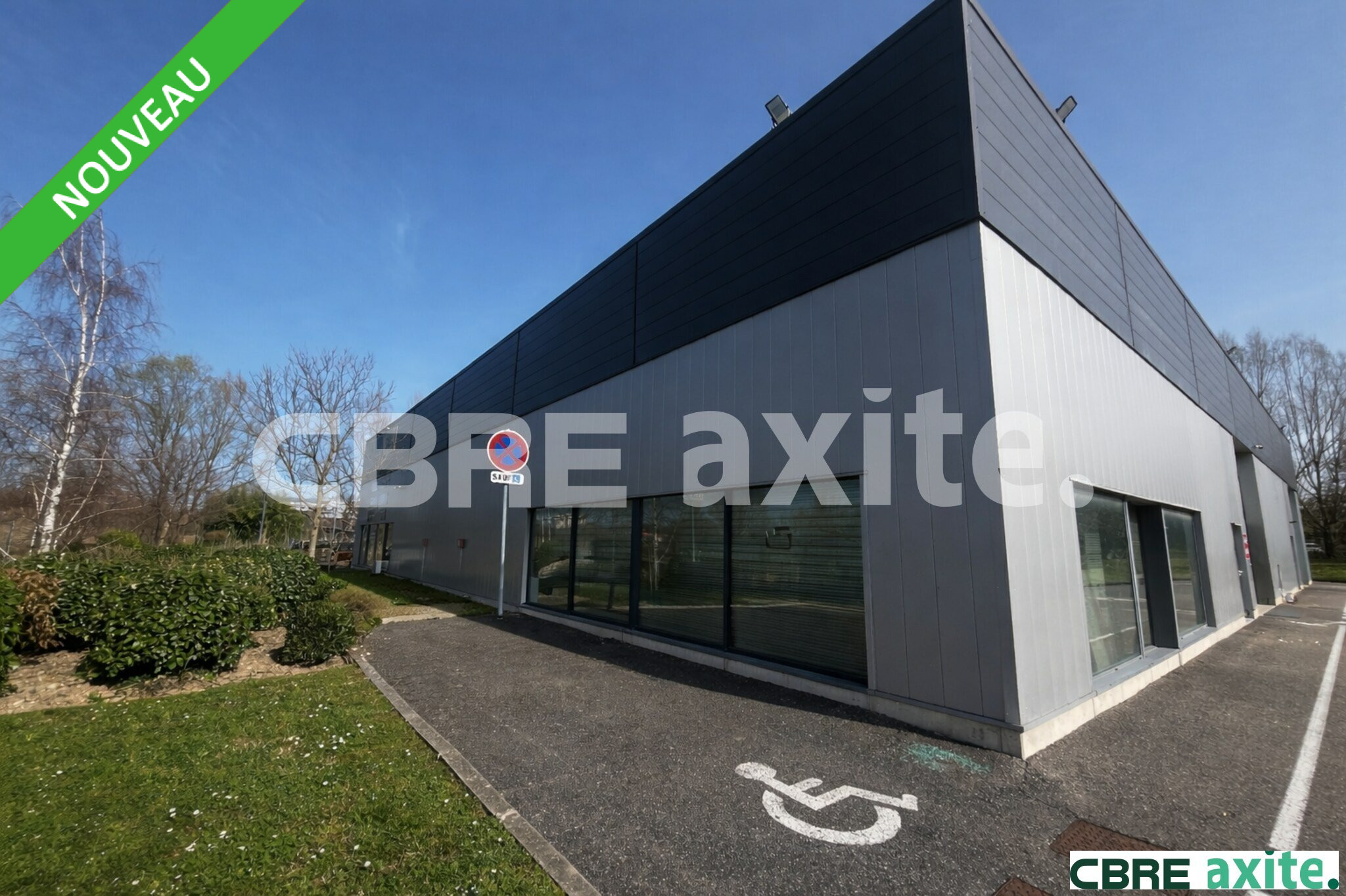 Local commercial 565 m² · à Bourgoin-Jallieu · 565 m² · 5 202 €/mois