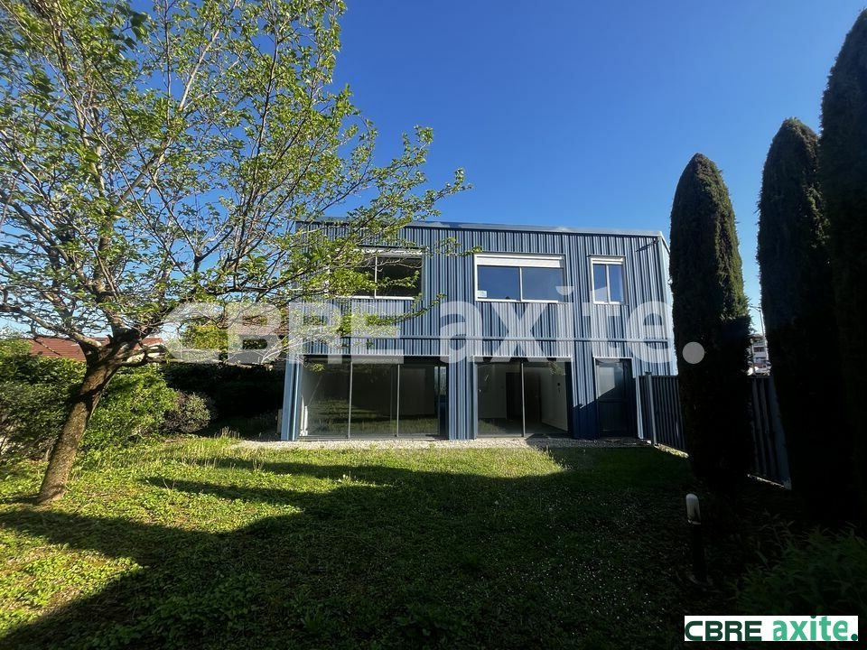 Local commercial 374 m² · à Bourgoin-Jallieu · 374 m² · 563 750 €