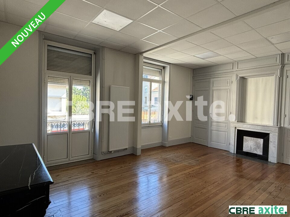 Local commercial 1 pièce 78 m² · à Bourgoin-Jallieu · 78 m² · 855 €/mois