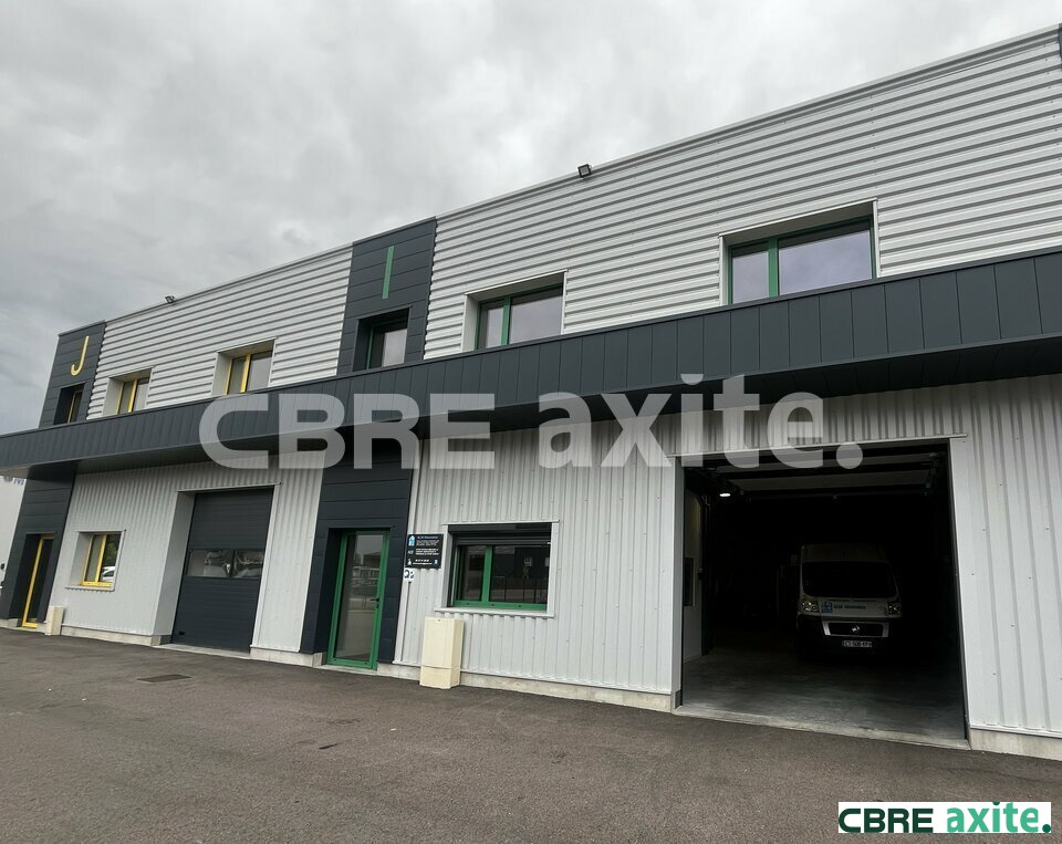 Local commercial 204 m² · à Villemoirieu · 204 m² · 294 000 €