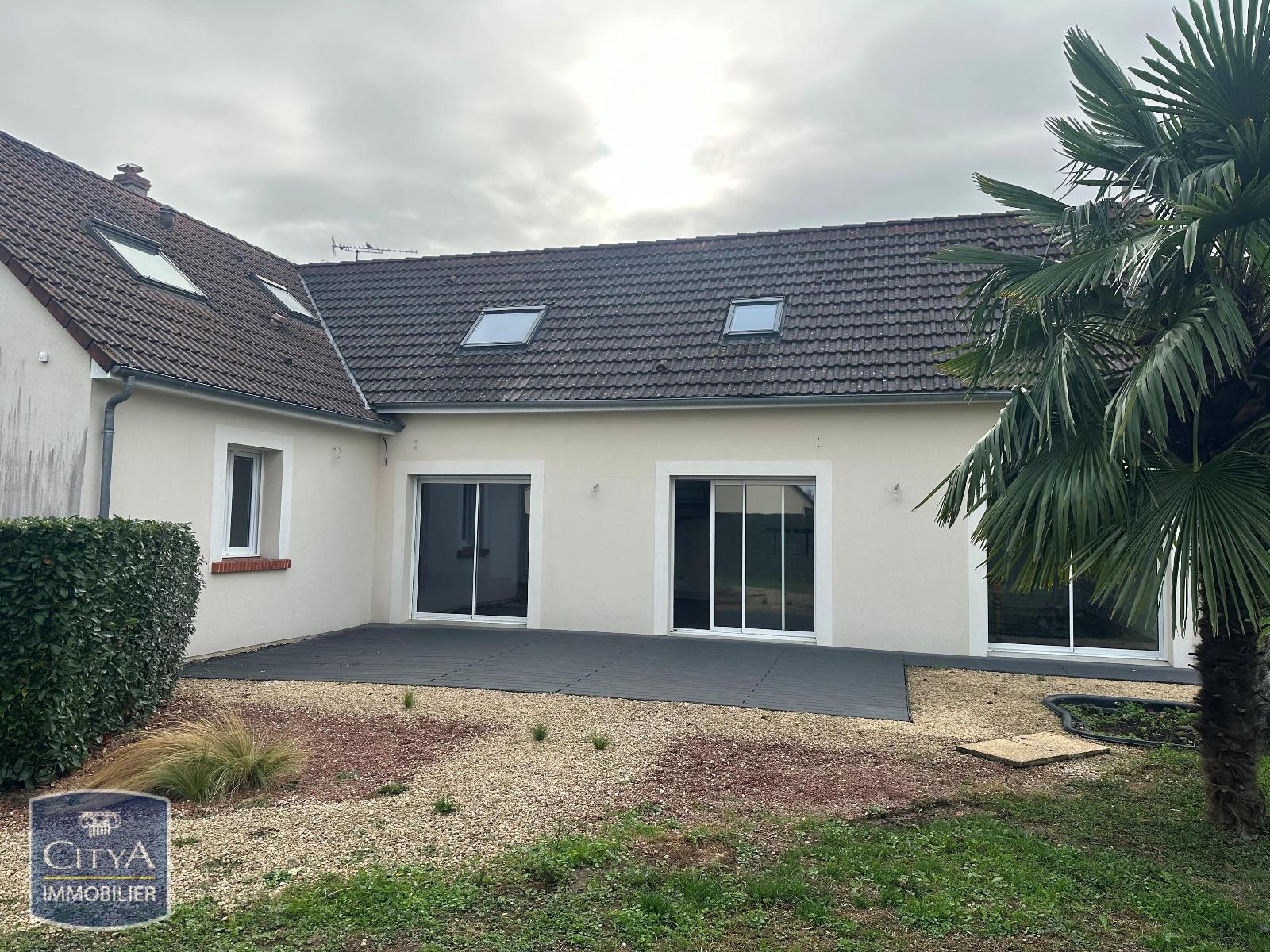 Maison 6 pièces 176 m² · à Valloire-sur-Cisse · 176 m² · 1 050 €/mois