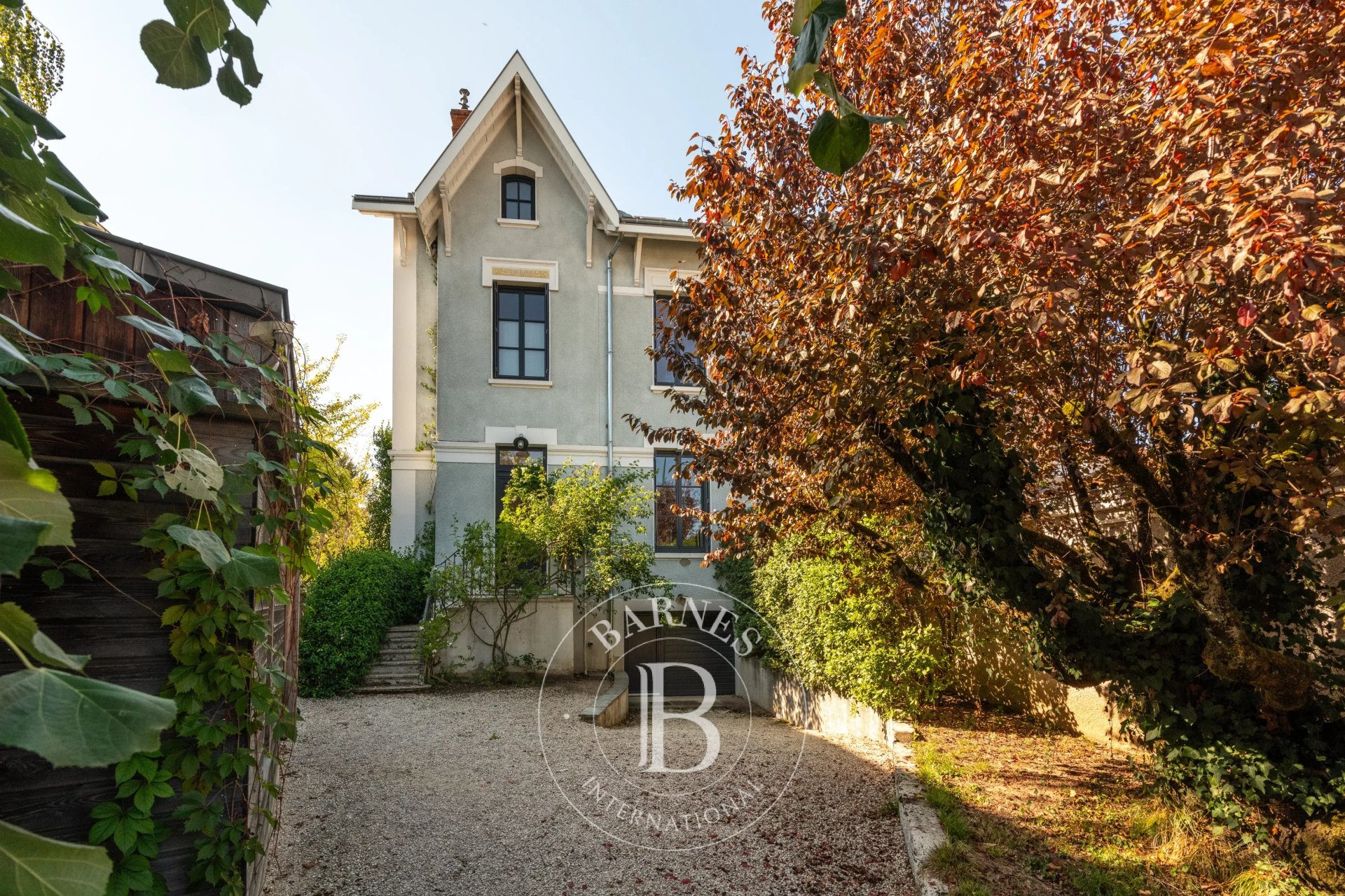Maison 8 pièces 197 m² · à Tassin-la-Demi-Lune · 197 m² · 1 090 000 €