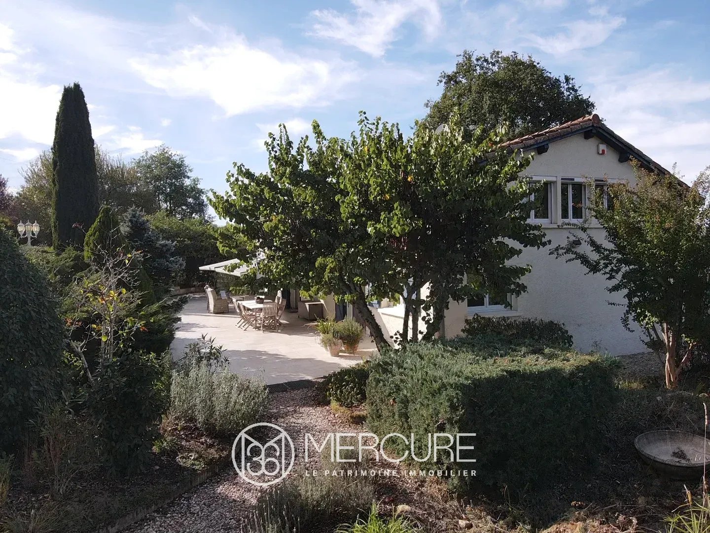 Maison 8 pièces 195 m² · à Montesquieu-Volvestre · 195 m² · 415 000 €