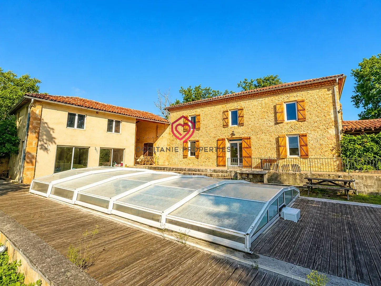 Maison 9 pièces 201 m² · à Larcan · 201 m² · 349 000 €