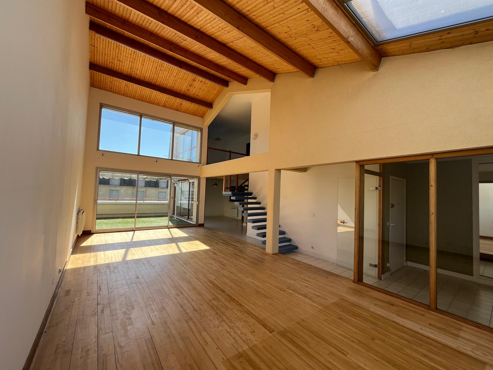Appartement 5 pièces 170 m² · à Argenton-sur-Creuse · 170 m² · 800 €/mois