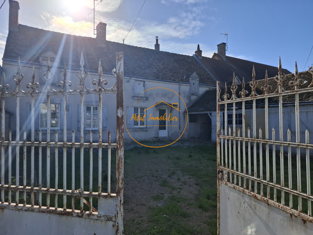 Maison 3 pièces 75 m² · à Cravant · 75 m² · 106 000 €